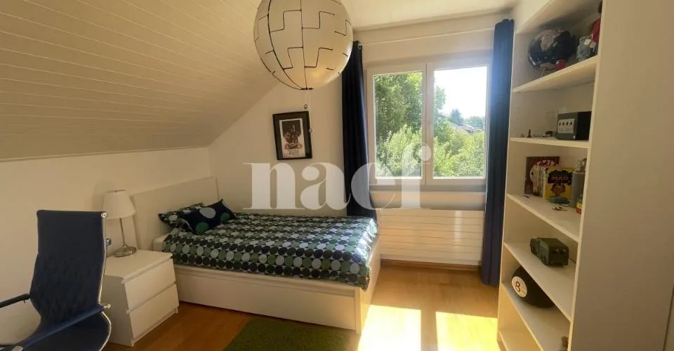 Schöne individuelle Villa mit 5,5 Zimmern, komplett renoviert und großem Garten – Foto 8 von 26
