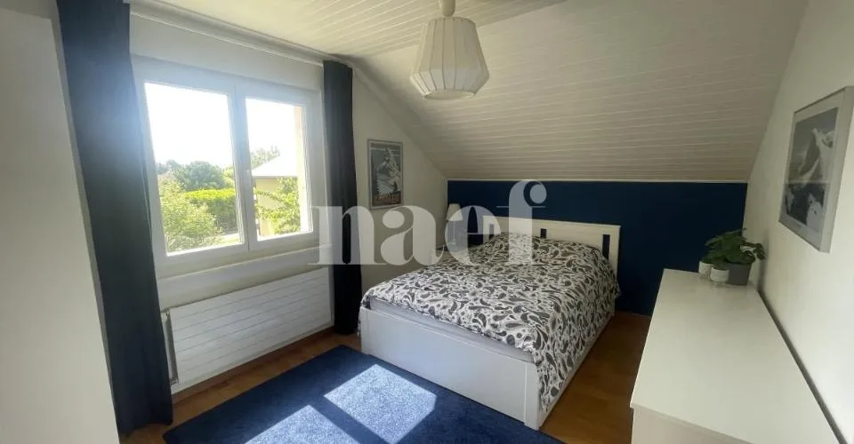 Schöne individuelle Villa mit 5,5 Zimmern, komplett renoviert und großem Garten – Foto 9 von 26
