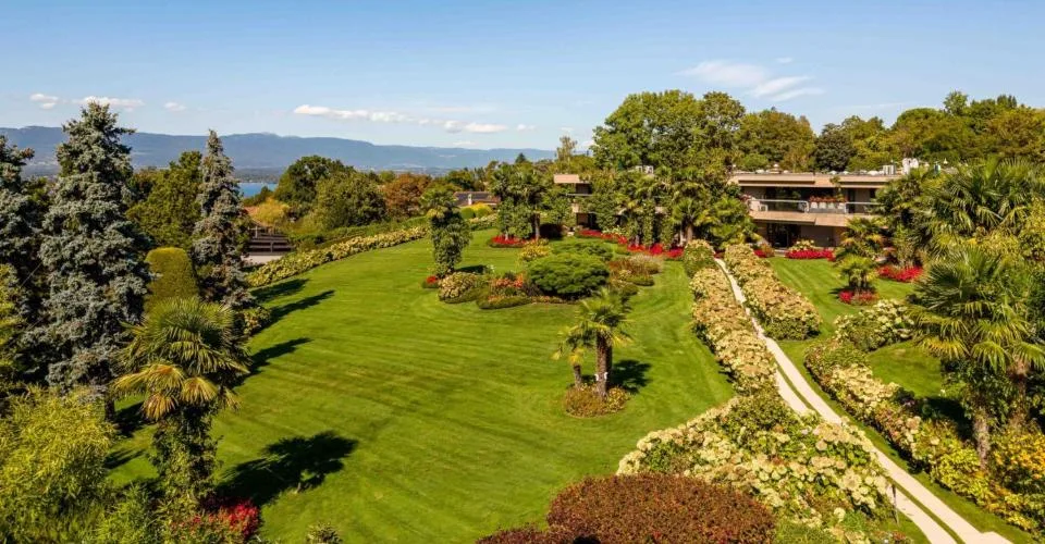En exclusivité - Ensemble immobilier dans un écrin de verdure – foto 2 di 16