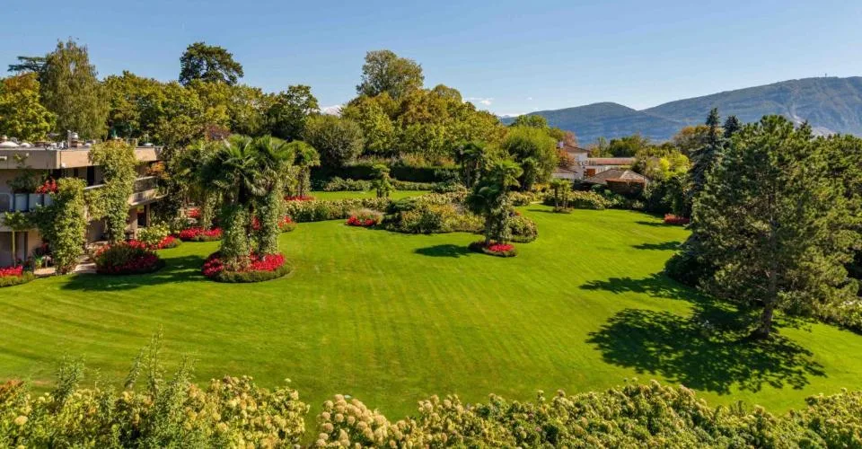 En exclusivité - Ensemble immobilier dans un écrin de verdure – foto 3 di 16