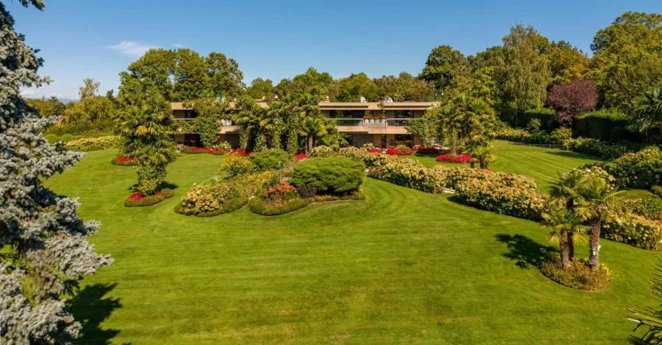 En exclusivité - Ensemble immobilier dans un écrin de verdure – foto 4 di 16