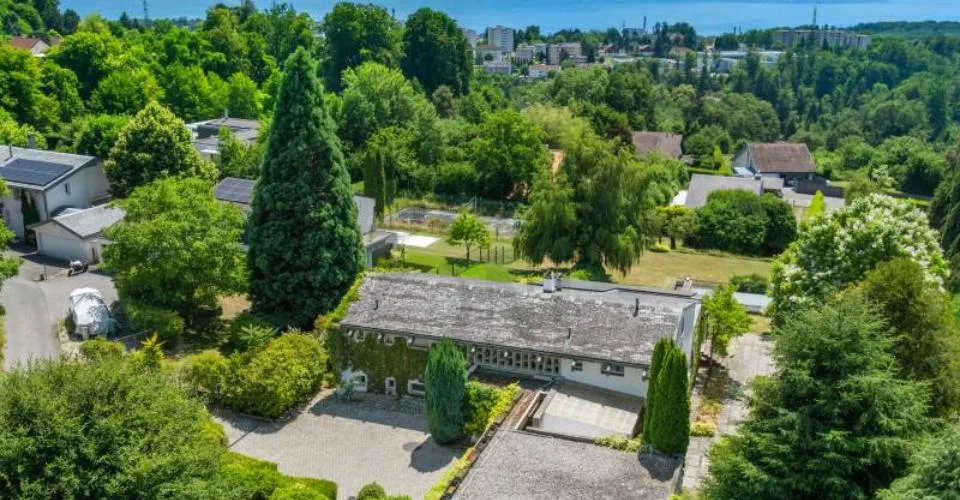 Eine Signature-Villa mit Blick auf den See und die Berge – Foto 5 von 12