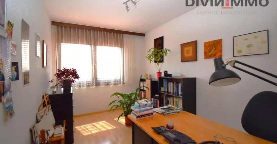 A 5.5-room apartment, a floor all to yourself – photo 3 of 27