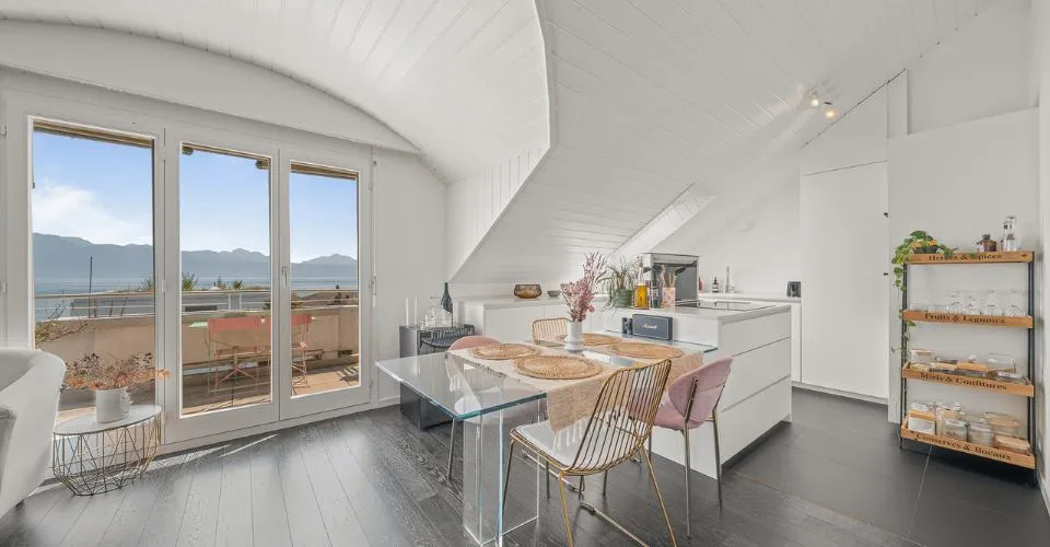 Superbe duplex alliant confort, vue lac et situation privilégiée – Foto 4 von 28