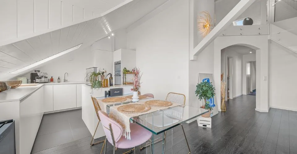 Superbe duplex alliant confort, vue lac et situation privilégiée – Foto 5 von 28
