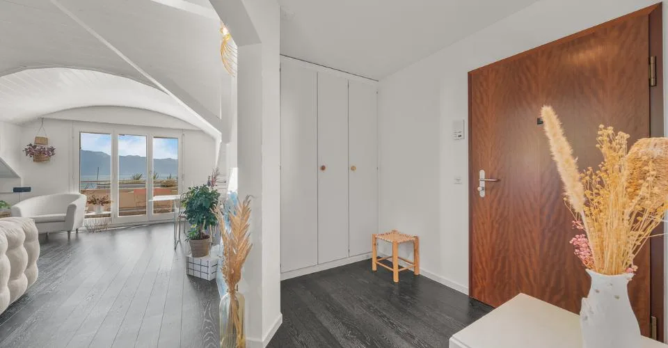 Superbe duplex alliant confort, vue lac et situation privilégiée – Foto 6 von 28