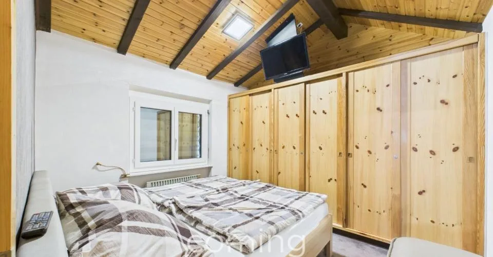 Le soir au coin du feu, le matin avec vue sur les montagnes – appartement de 2,5 pièces à Saas-Grund – photo 9 sur 27