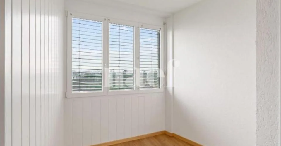 Sur les hauteurs de Neuchâtel, appartement de 4.5 pièces au 4ème étage – Foto 3 von 14
