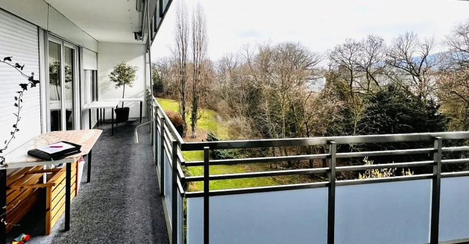 LARGE FURNISHED APARTMENT FOR SUBLET