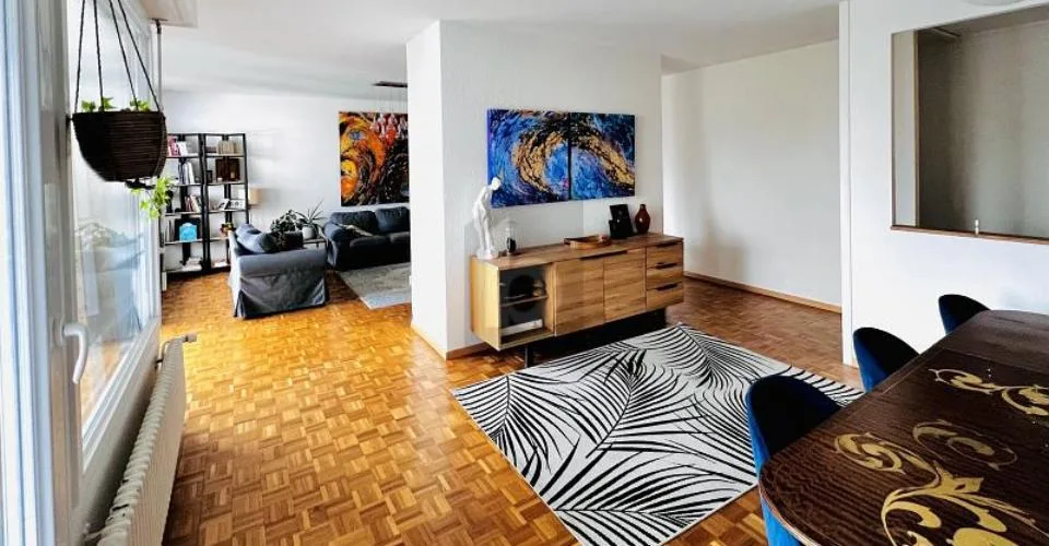 LARGE FURNISHED APARTMENT FOR SUBLET