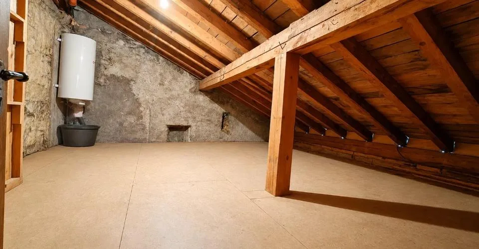 Geräumige 4.5-Zimmer-Wohnung mit großem Potenzial für Erweiterung – Foto 8 von 16