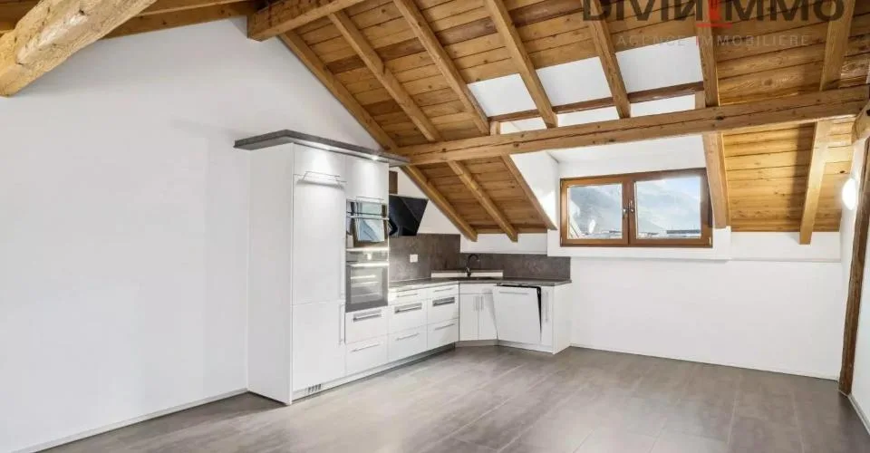 Attique de 4.5 pièces typique au 1er étage – Foto 2 von 21