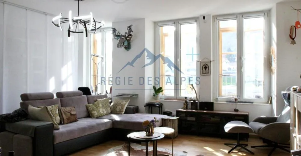 Appartamento moderno di 4.5 locali con terrazza sul fiume a Vallorbe (Lot 7) – foto 2 di 26