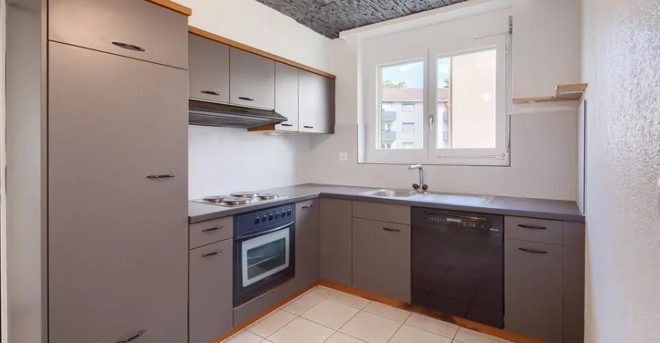 Grand logement offrant beaucoup d'espace et de lumière – foto 11 di 15