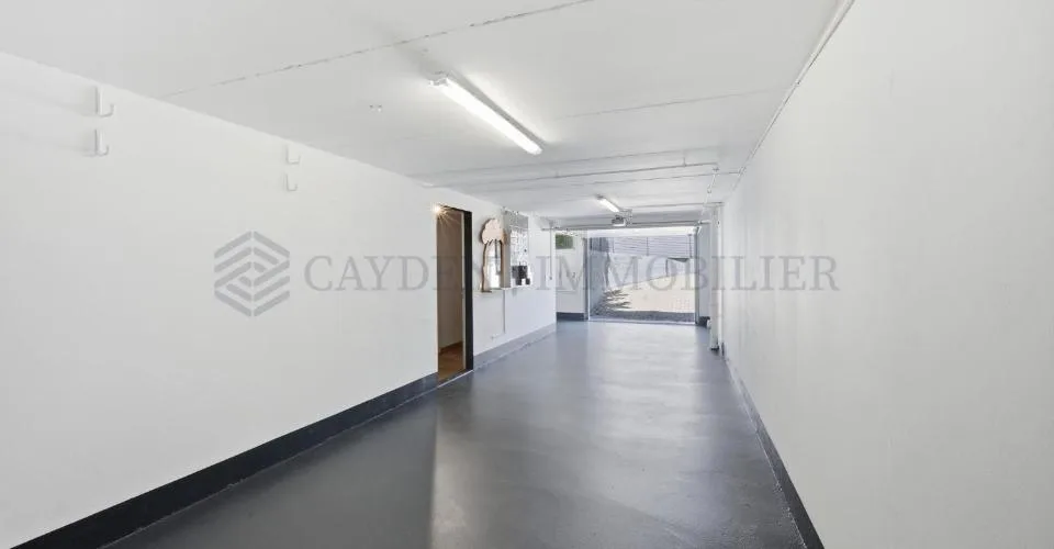Villa jumelle rénovée avec studio d'appoint dans un environnement résidentiel privilégié à Commugny – Foto 13 von 34