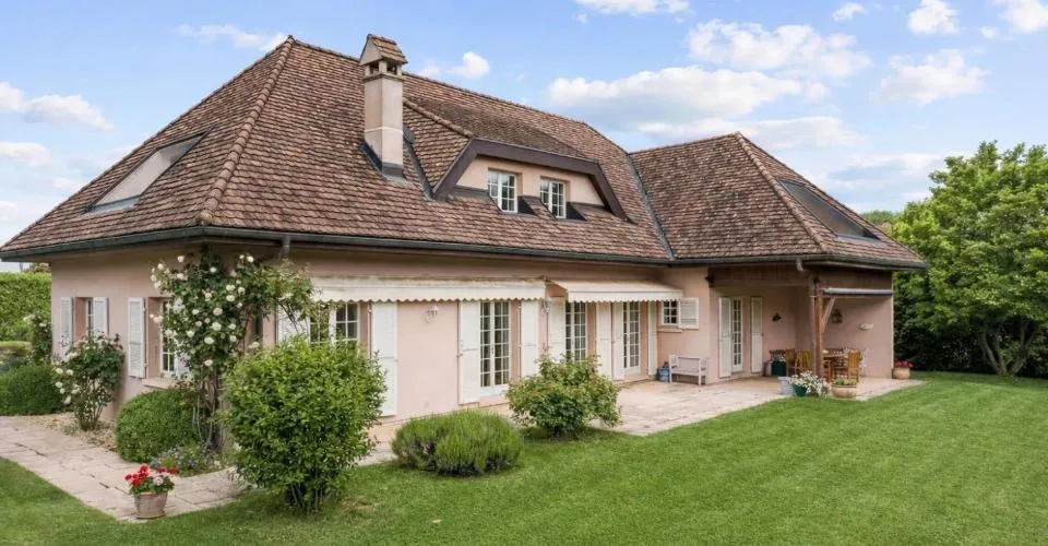 Einzigartiges Einfamilienhaus in der Nähe von Geschäften – Foto 5 von 9