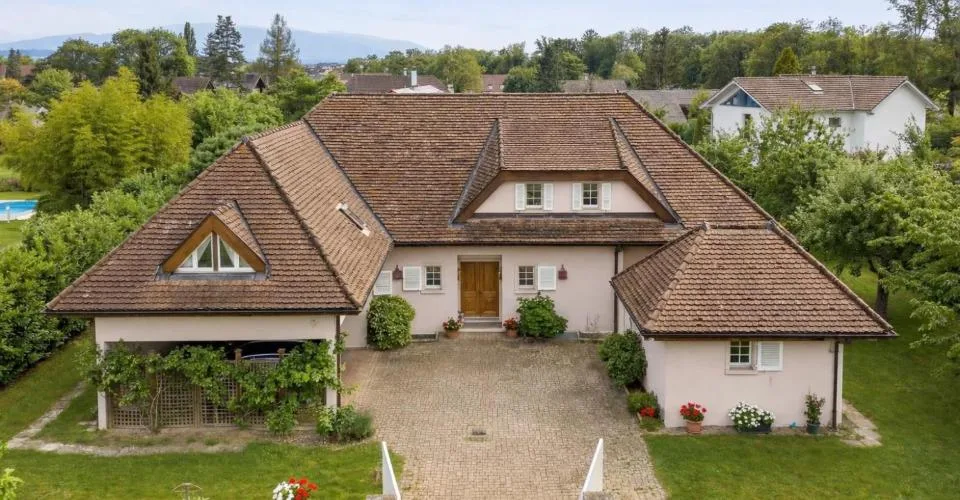 Einzigartiges Einfamilienhaus in der Nähe von Geschäften – Foto 7 von 9