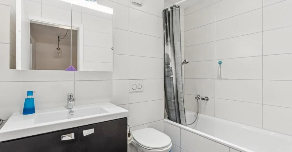 Moderne maison mitoyenne au coeur du village – Foto 7 von 24