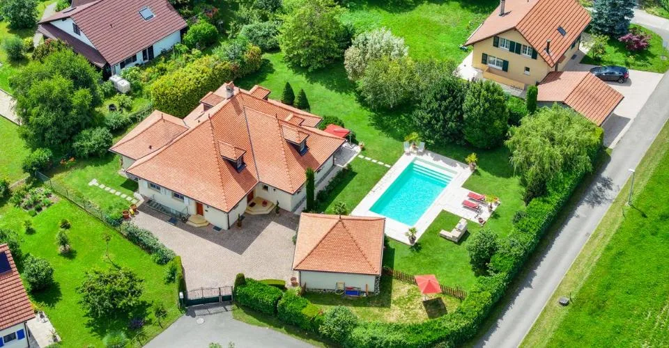 Bien d'exception ! Maison d'architecte de 6.5 pièces – photo 5 sur 6