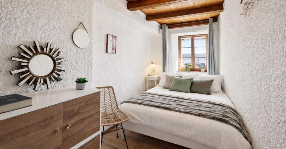 Maison villageoise de caractère située face au lac de Neuchâtel ! – Foto 6 von 26