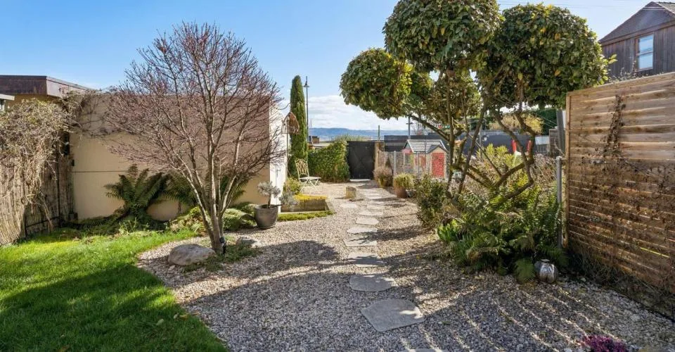 Maison villageoise de caractère située face au lac de Neuchâtel ! – Foto 12 von 26