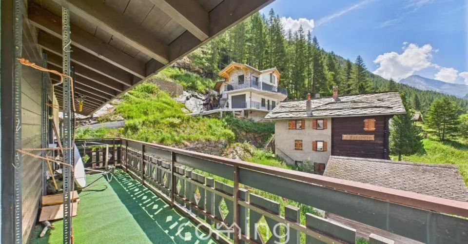 Agréable et alpine - appartement de 2.5 pièces avec cheminée et vue sur les montagnes à Saas-Grund – photo 12 sur 27