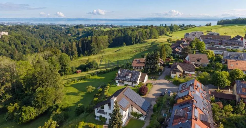 Exklusive Lage, magisches See-Panorama – foto 7 di 11
