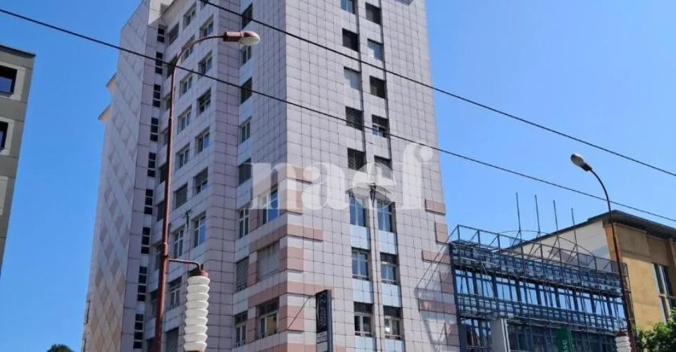 Studio 8e étage (immeuble avec ascenseur) – Foto 2 von 10