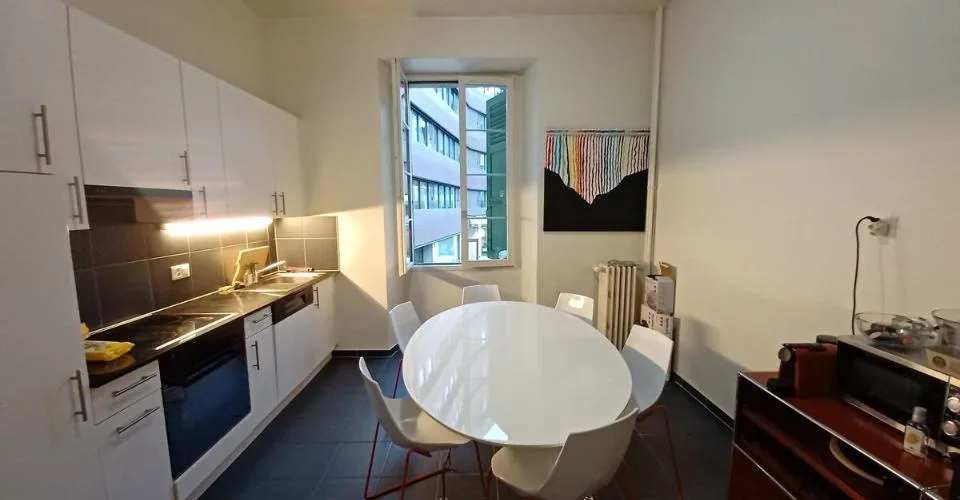 Geräumige 2.5-Zimmer-Wohnung im Zentrum von Lausanne – Foto 2 von 12