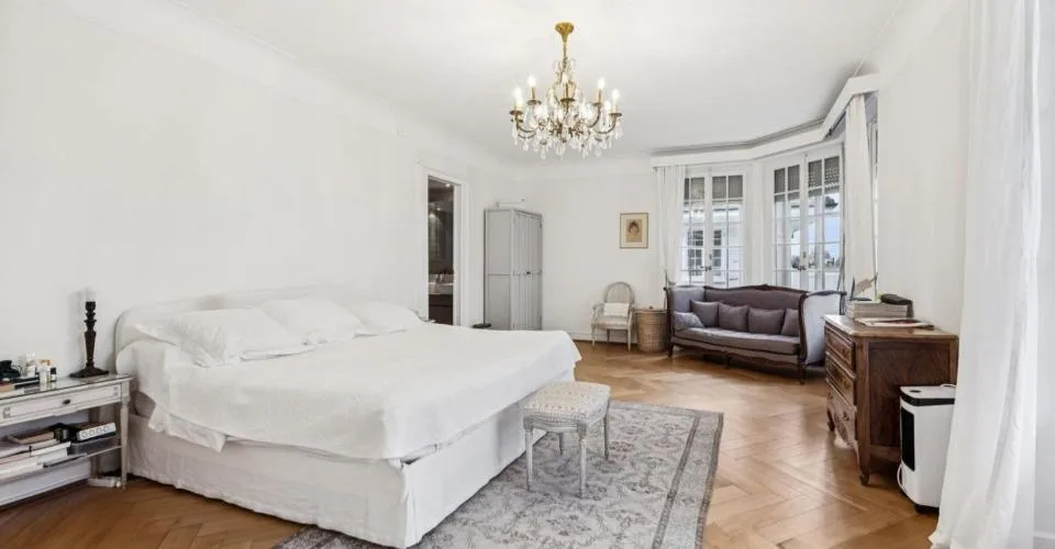 Eleganz, Ruhe nur wenige Schritte vom Zentrum von Chailly! – Foto 8 von 13