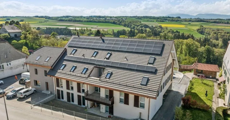 Charmant appartement neuf de 4.5 pièces avec balcon – foto 1 di 16