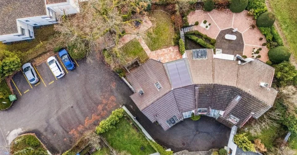 Bella casa a schiera di 10 locali con appartamento in affitto – foto 18 di 18