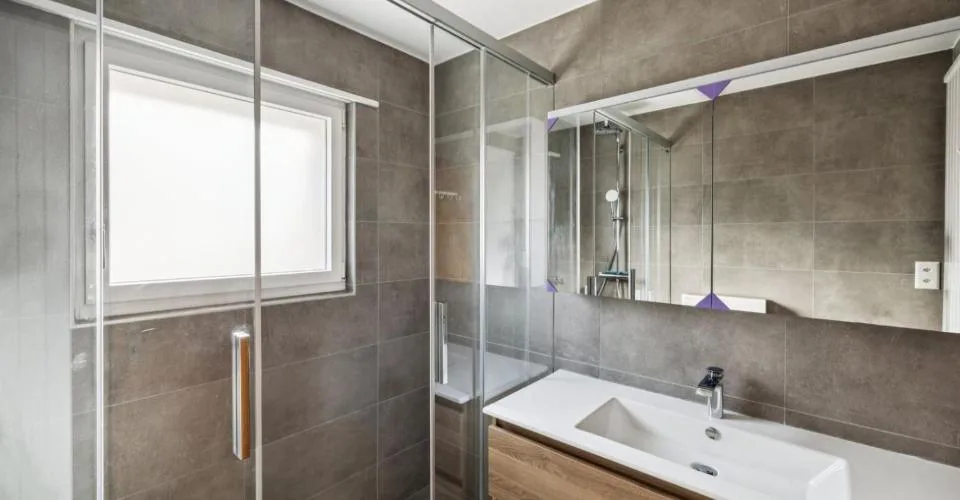 Familienvilla mit Potenzial für die Schaffung einer zweiten Wohnung – Foto 19 von 25