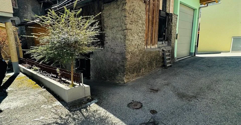 Fienile da ristrutturare con progetto autorizzato – foto 10 di 16