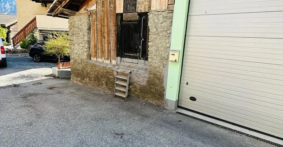 Fienile da ristrutturare con progetto autorizzato – foto 12 di 16