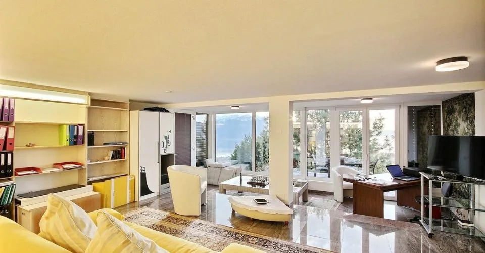 BELLE MAISON INDIVIDUELLE AU CALME AVEC VUE PANORAMIQUE GRANDIOSE SUR LA LAC – Foto 12 von 37