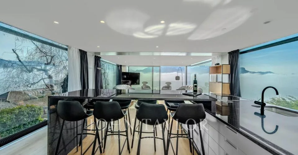 Chef-d'OEuvre au coeur de la Riviera ! Vue à 360, à 10 minutes de Vev – photo 14 sur 25
