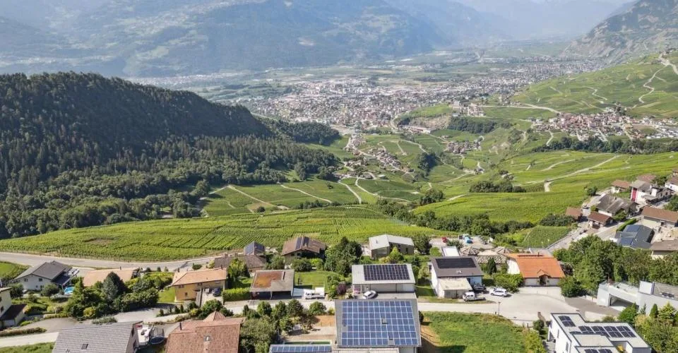 Villa avec annexe indépendante en dominance sur la plaine. – Foto 3 von 20