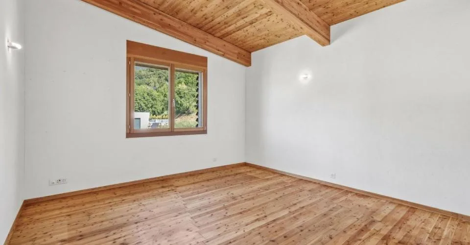 Villa avec annexe indépendante en dominance sur la plaine. – Foto 10 von 20