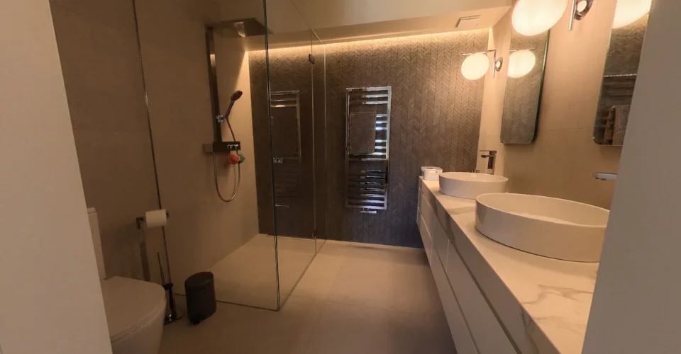 Premium 3-Bedroom, Balcony and Lake view - Parking Included – foto 33 di 35