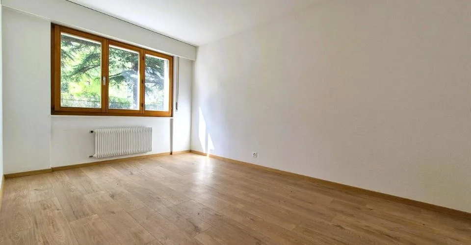 Appartement lumineux de 3,5 pièces rénové au cœur de Noës – photo 2 sur 18