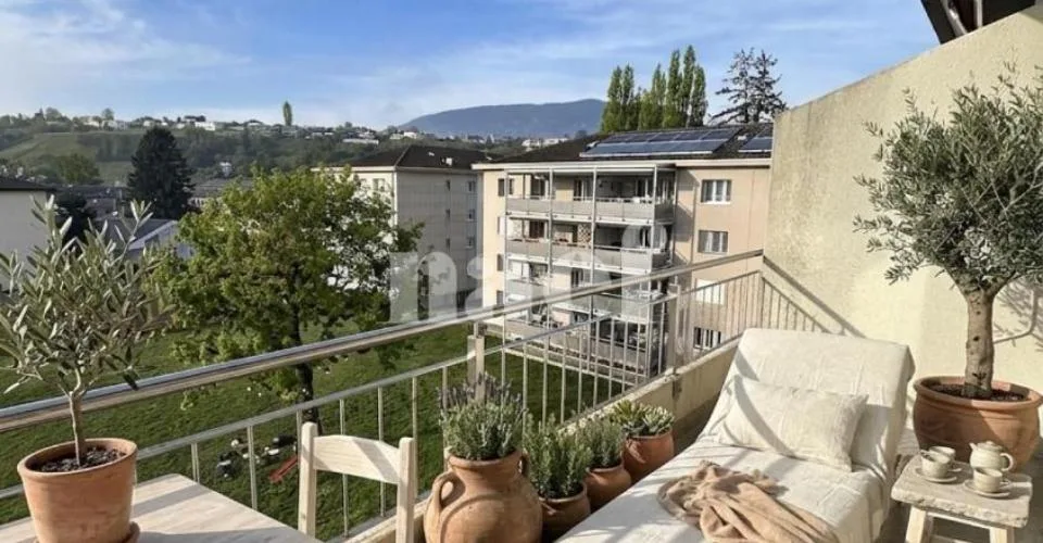 Appartement 4 pièces avec balcon – Foto 2 von 15