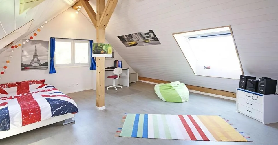 Prestigieux Duplex 5.5 pces "Pieds dans l'eau" avec Salle d'Escalade – Foto 5 von 21
