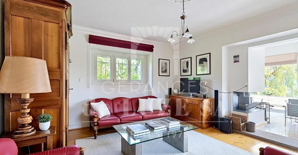 Situation premium : Villa avec vue lac, piscine naturelle et vaste jardin intimiste – photo 12 sur 26