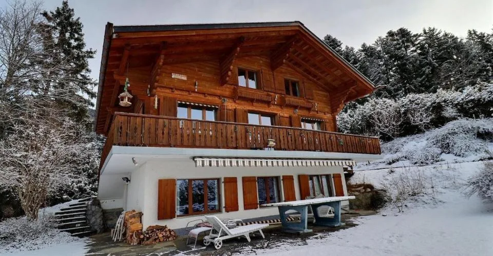 Magnifique chalet dans un écrin de verdure – Foto 3 von 25