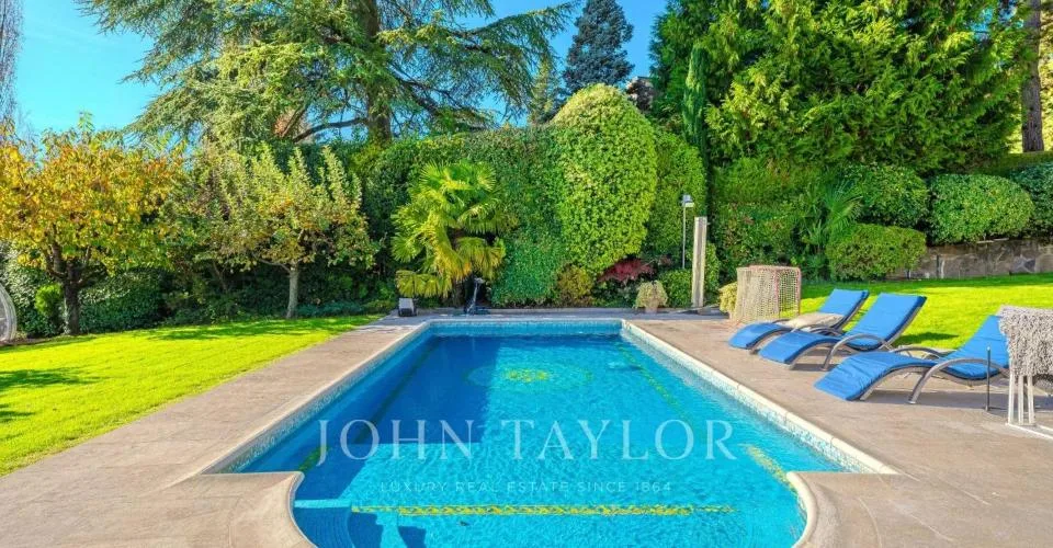 Luxueuse propriété avec piscine et vue lac exceptionnelle – Foto 6 von 26