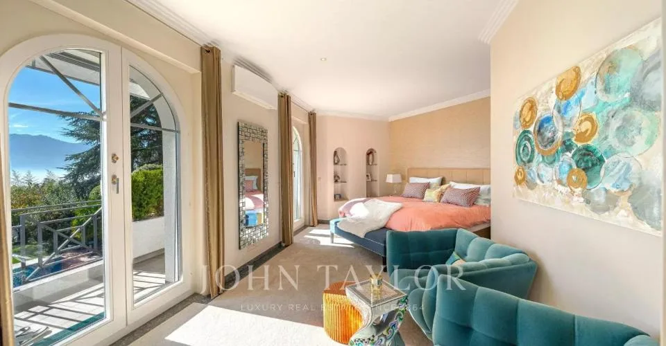 Luxueuse propriété avec piscine et vue lac exceptionnelle – Foto 12 von 26