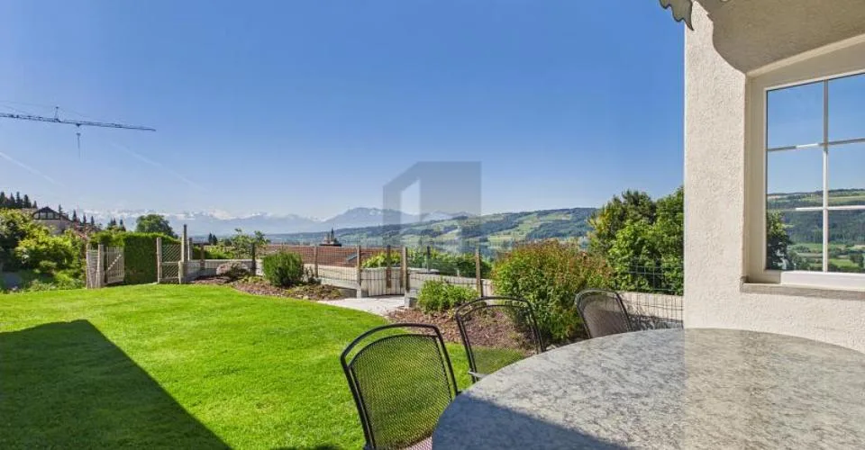 AN BESTER LAGE MIT POOL UND PANORAMASICHT!