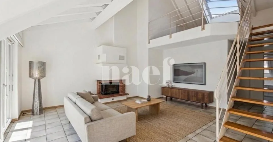 A Couvet, duplex de 160m2 – Foto 3 von 24