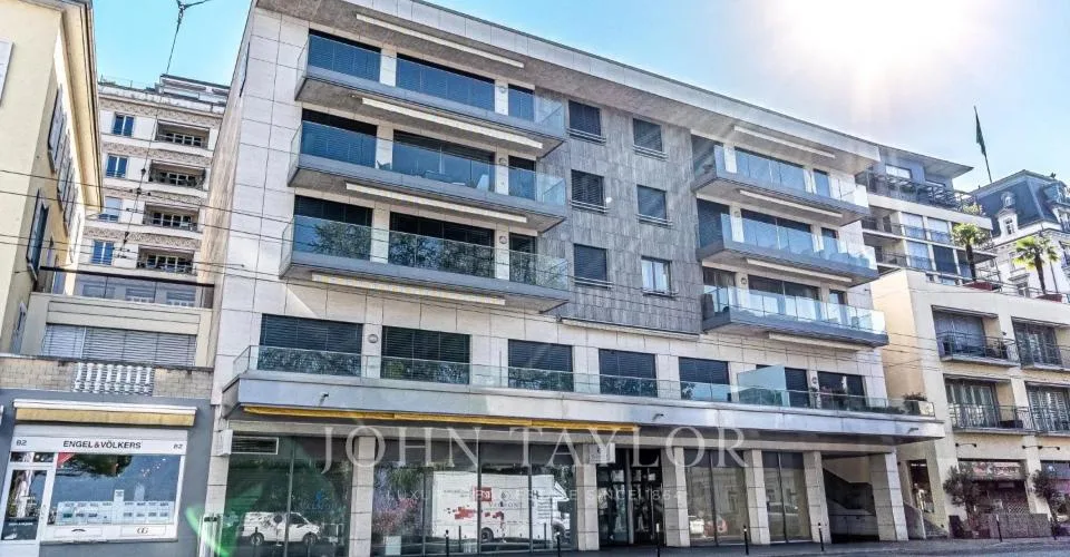 OPPORTUNITÄT - LUXURIÖSE ATTIKAWOHNUNG MIT 4.5 ZIMMERN IM ZENTRUM VON MONTREUX – Foto 9 von 22